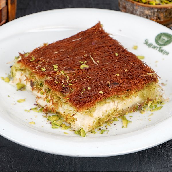 كنافة عينتابية بالقشطة